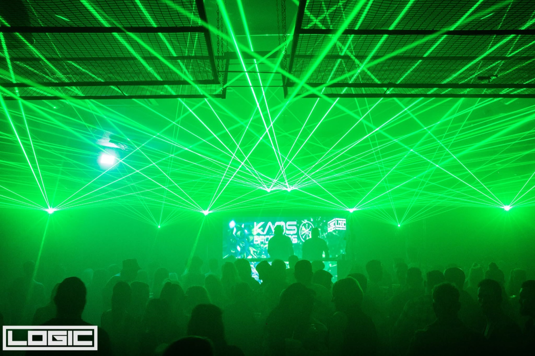 Club show crowd
